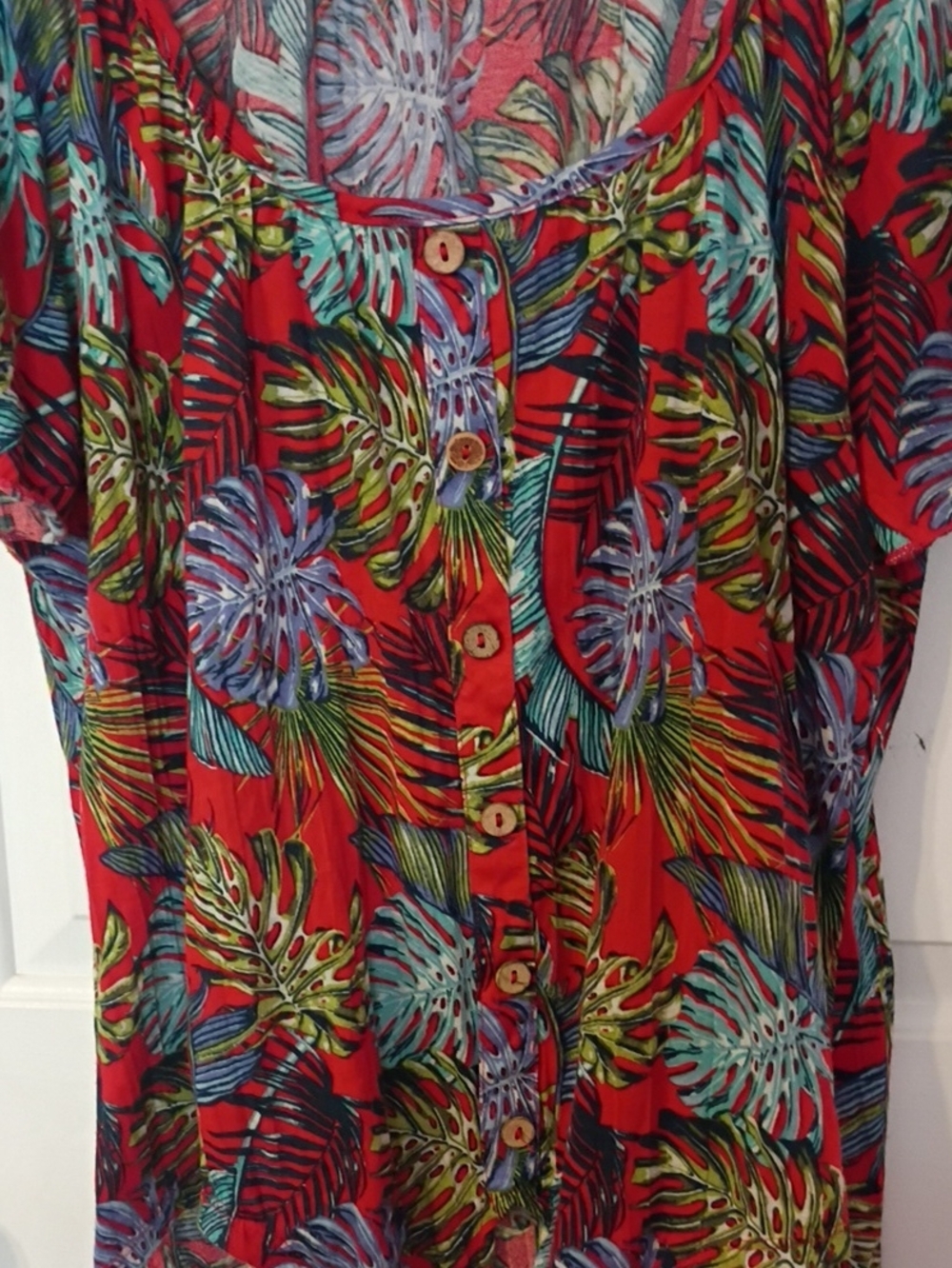 New York Laundry Red Tropical Leaf Button-Front Top with Crochet Sleeves - Picture 5 of 6